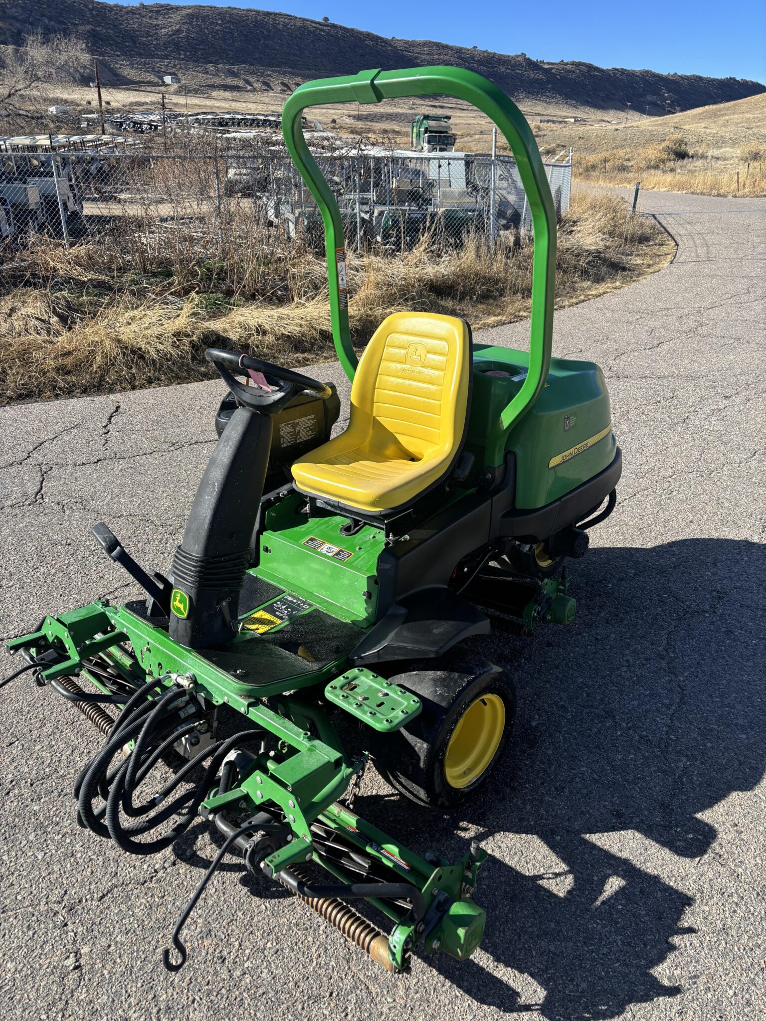 2010 John Deere 2500B Diesel Greens Mower
