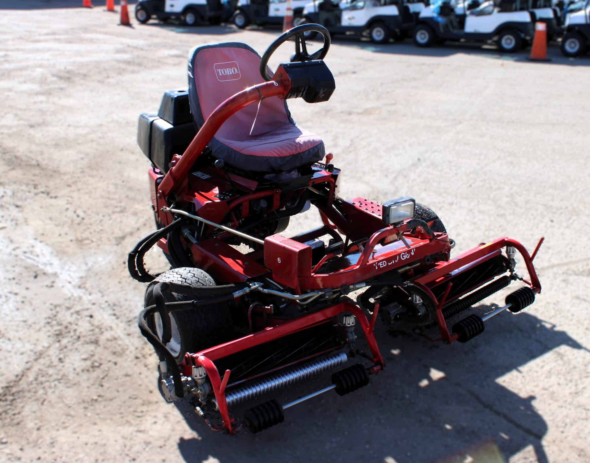 2000 Toro 3050 Triplex Mower